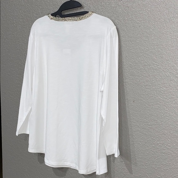 Chico’s Zenergy nolvelty trim top size 1/medium/8 - Picture 4 of 11